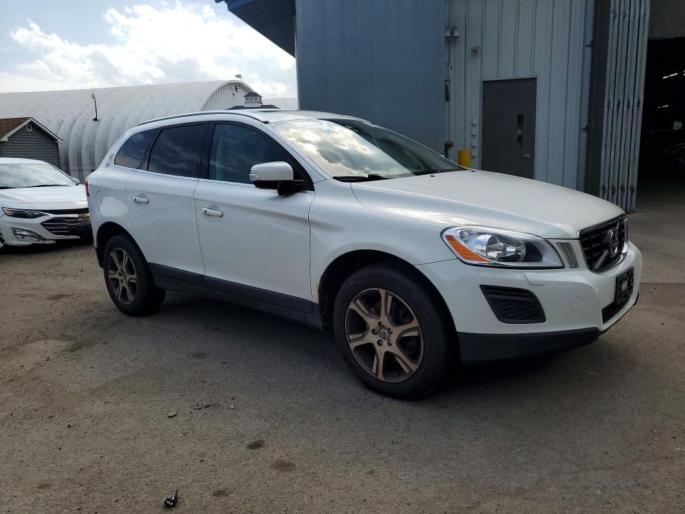 2013 Volvo VIN YV4902DZ2D2439221 COPART salvage auction — MINOR DENT/SCRATCHES, Ma - Certificate Of Title (P), sold $1,550 on 2026-07-14 (photo 4)