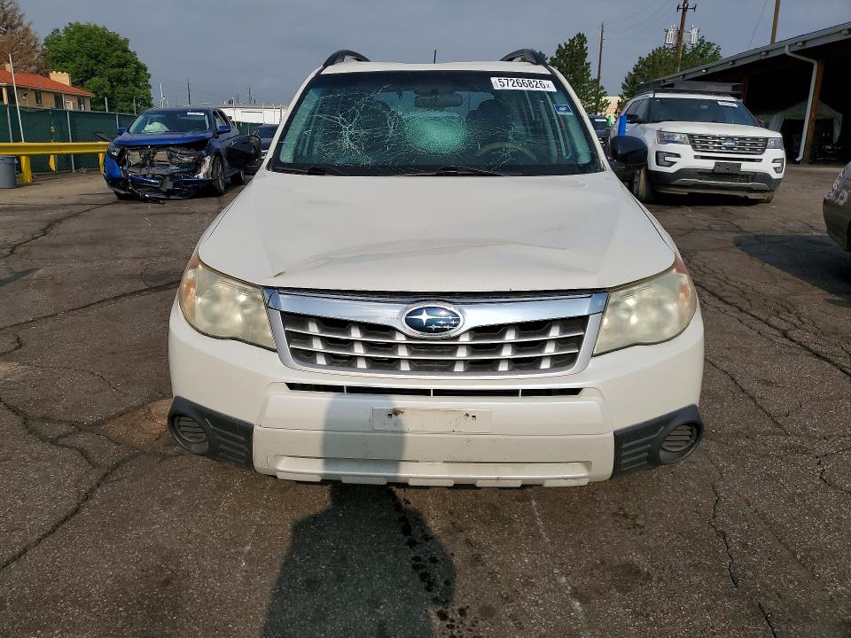 2013 Subaru Forester VIN JF2SHABC5DH428542 COPART salvage auction — VANDALISM, Co - Public - Salvage Title, sold $525 on 2026-07-23 (photo 5)