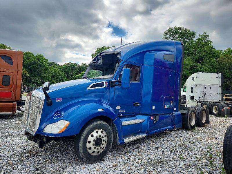 2021 Kenworth Construction VIN 1XKYD49X7MJ437478 COPART salvage auction — ALL OVER, PA - CERTIFICATE OF SALVAGE, sold $7,500 on 2026-07-16 (photo 2)