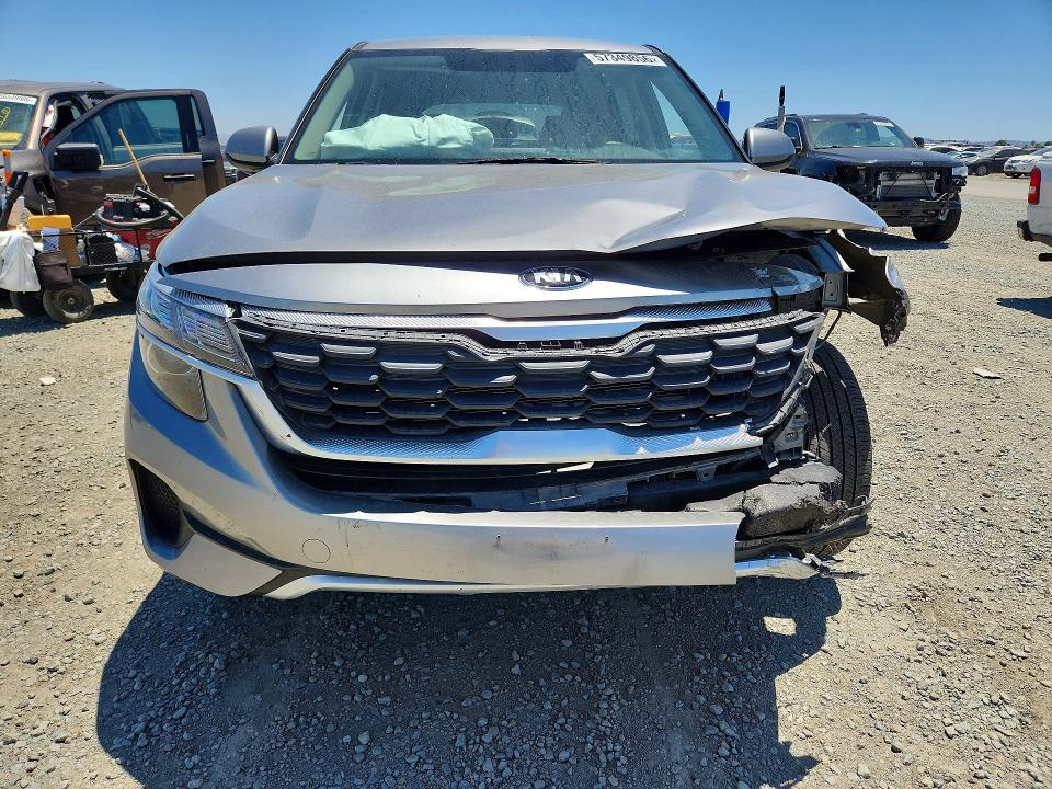 2021 Kia Seltos VIN KNDEPCAA2M7186583 COPART salvage auction — FRONT END, Ca - Dis/Dlr/Exp Only Clean Title (P), sold $2,100 on 2026-07-02 (photo 5)