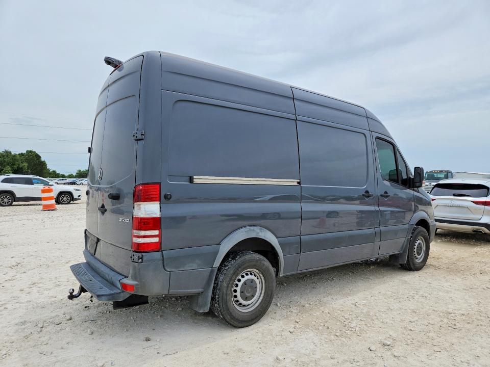 2017 Mercedes-benz Sprinter VIN WD3PE7CD1HP525735 COPART salvage auction — MECHANICAL, Tx - Certificate Of Title, sold $3,300 on 2026-07-13 (photo 3)