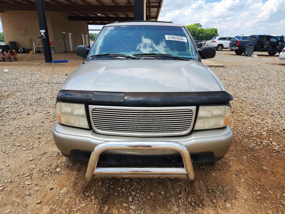 2000 Gmc Jimmy VIN 1GKCT18W5YK232858 COPART salvage auction — NORMAL WEAR, Tn - Certificate Of Title, sold $500 on 2026-07-29 (photo 5)