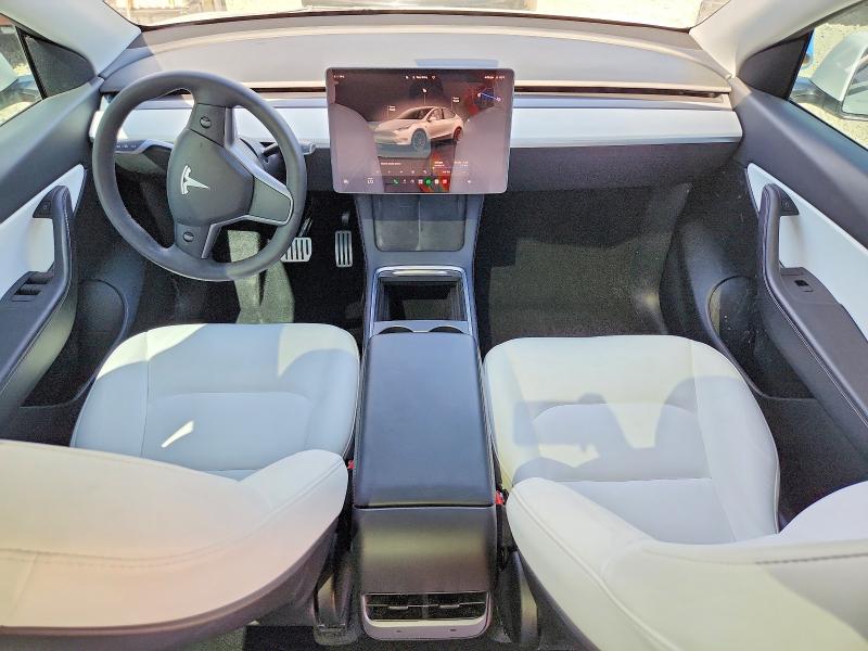 2022 Tesla Model y VIN 7SAYGDEF9NF411282 COPART salvage auction — UNDERCARRIAGE, Salvage Title, sold $11,300 on 2026-07-16 (photo 8)