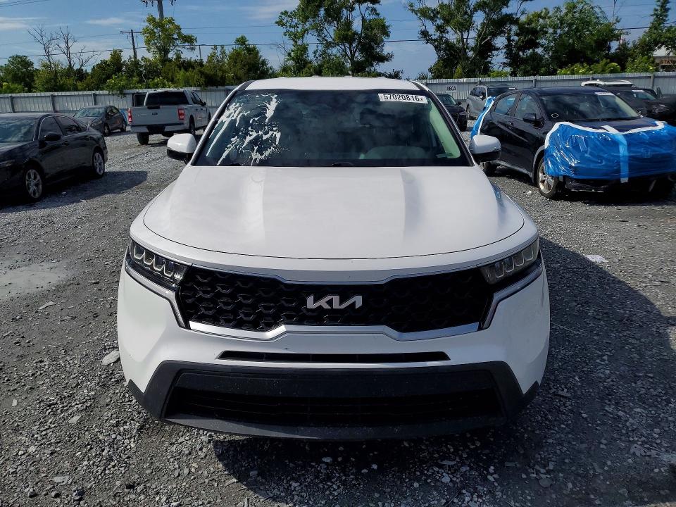 2022 Kia Sorento VIN 5XYRG4LC6NG142094 COPART salvage auction — SIDE, FL - CERT OF TITLE SLVG REBUILDABLE, sold $8,700 on 2026-07-06 (photo 5)