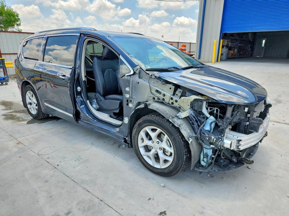 2020 Chrysler Pacifica VIN 2C4RC1BG9LR128813 COPART salvage auction — SIDE, Tx - Certificate Of Title, sold $7,800 on 2026-07-31 (photo 4)