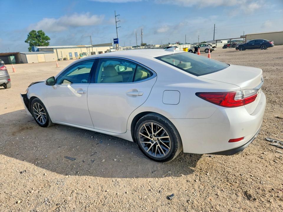 2017 Lexus VIN 58ABK1GG8HU074433 COPART salvage auction — FRONT END, Tx - Salvage Vehicle Title, sold $950 on 2026-07-29 (photo 2)