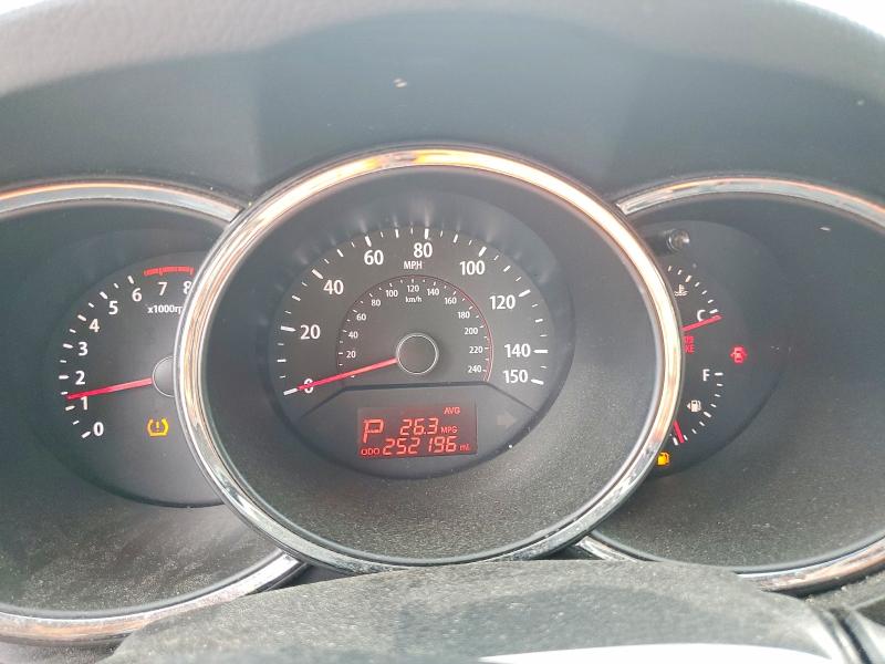 2011 Kia Sorento VIN 5XYKT3A1XBG136027 COPART salvage auction — MINOR DENT/SCRATCHES, Ga - Certificate Of Title, sold $825 on 2026-07-06 (photo 9)