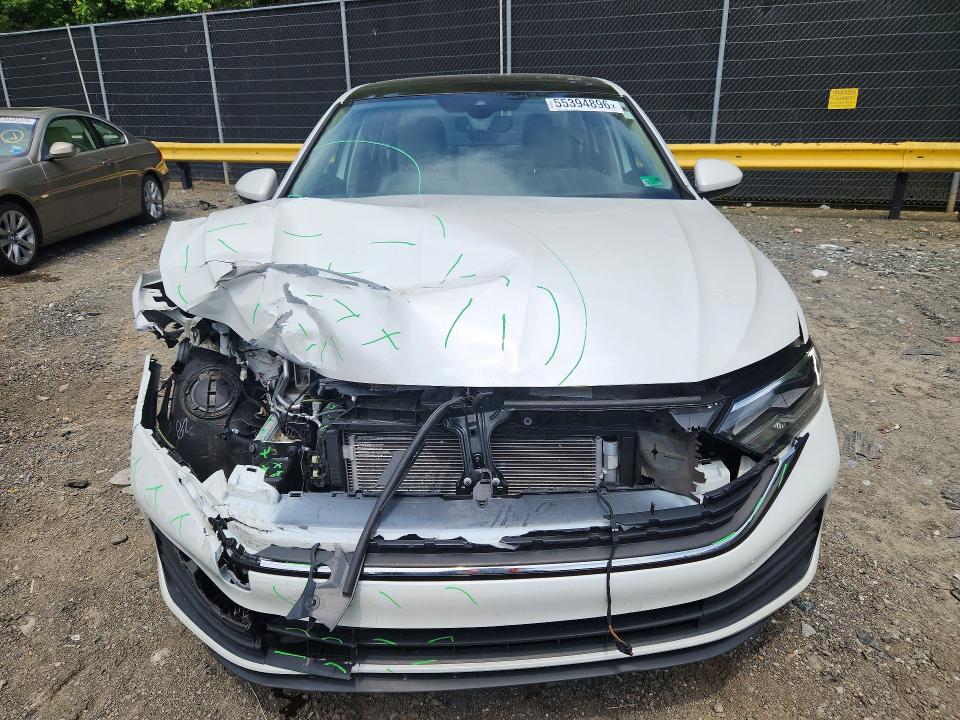 2022 Volkswagen Jetta VIN 3VW7M7BU0NM033965 COPART salvage auction — FRONT END, Salvage Title, sold $3,200 on 2026-07-28 (photo 5)