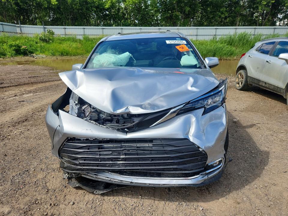 2023 Toyota Sienna VIN 5TDYSKFCXPS106697 COPART salvage auction — FRONT END, Mi - Cert Of Title-Salvage Vehicle, sold $12,100 on 2026-08-19 (photo 5)