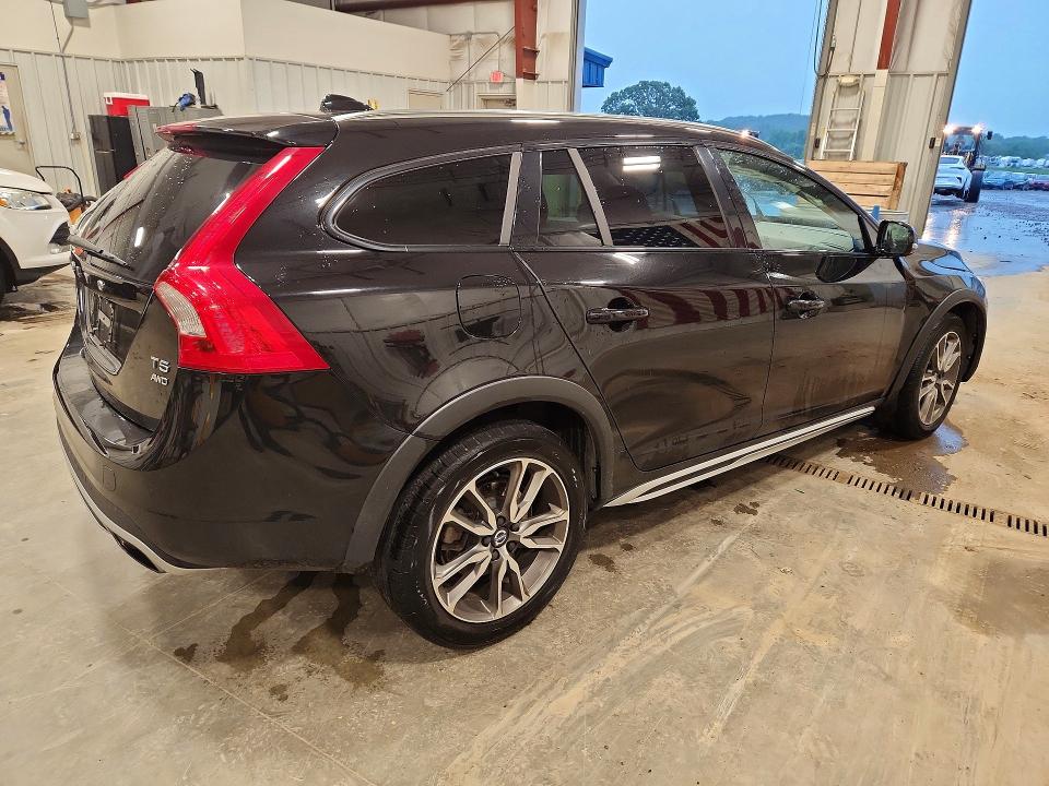 2017 Volvo V60 VIN YV440MWK8H1035695 COPART salvage auction — FRONT END, Wi - Junked Vehicle Bill Of Sale, sold $650 on 2026-07-07 (photo 3)