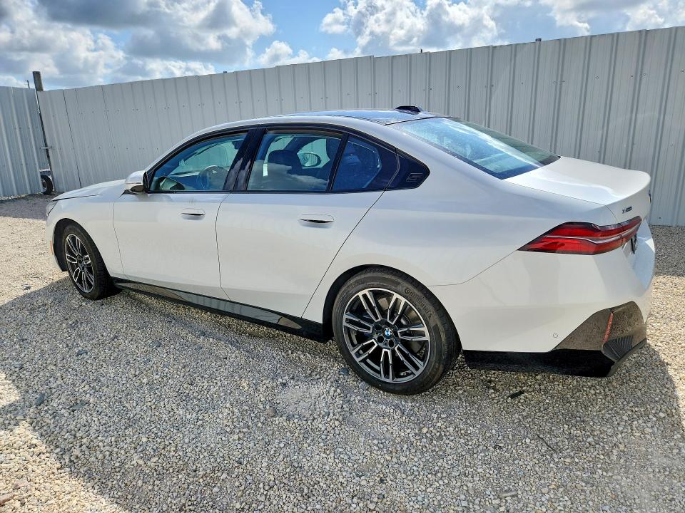 2026 BMW 5 series VIN WBA53FJ09TCW44563 COPART salvage auction — SIDE, FL - CERTIFICATE OF TITLE, sold $39,750 on 2026-07-13 (photo 2)