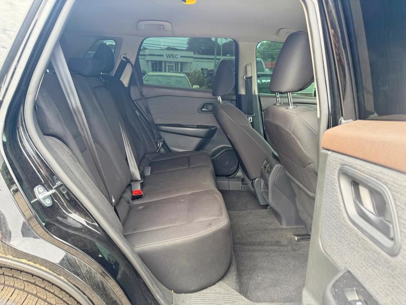 2023 Nissan Rogue VIN 5N1BT3AB8PC775071 COPART salvage auction — MINOR DENT/SCRATCHES, MI - CERTIFICATE OF TITLE (P), sold $10,900 on 2026-07-15 (photo 6)