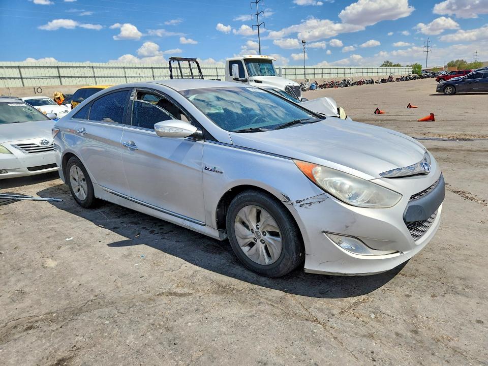 2015 Hyundai VIN KMHEC4A49FA137667 COPART salvage auction — FRONT END, Nm - Certificate Of Title, sold $800 on 2026-07-28 (photo 4)