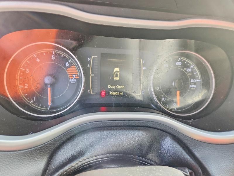 2018 Jeep Cherokee VIN 1C4PJLCB4JD551682 COPART salvage auction — MINOR DENT/SCRATCHES, Fl - Cert Of Title-Rebuilt, sold $1,150 on 2026-08-04 (photo 9)