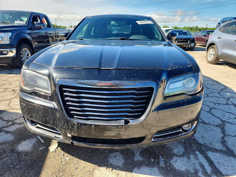 2014 Chrysler 300 VIN 2C3CCAGG4EH352776 COPART salvage auction — NORMAL WEAR, In - Certificate Of Title, sold $900 on 2026-07-04 (photo 5)