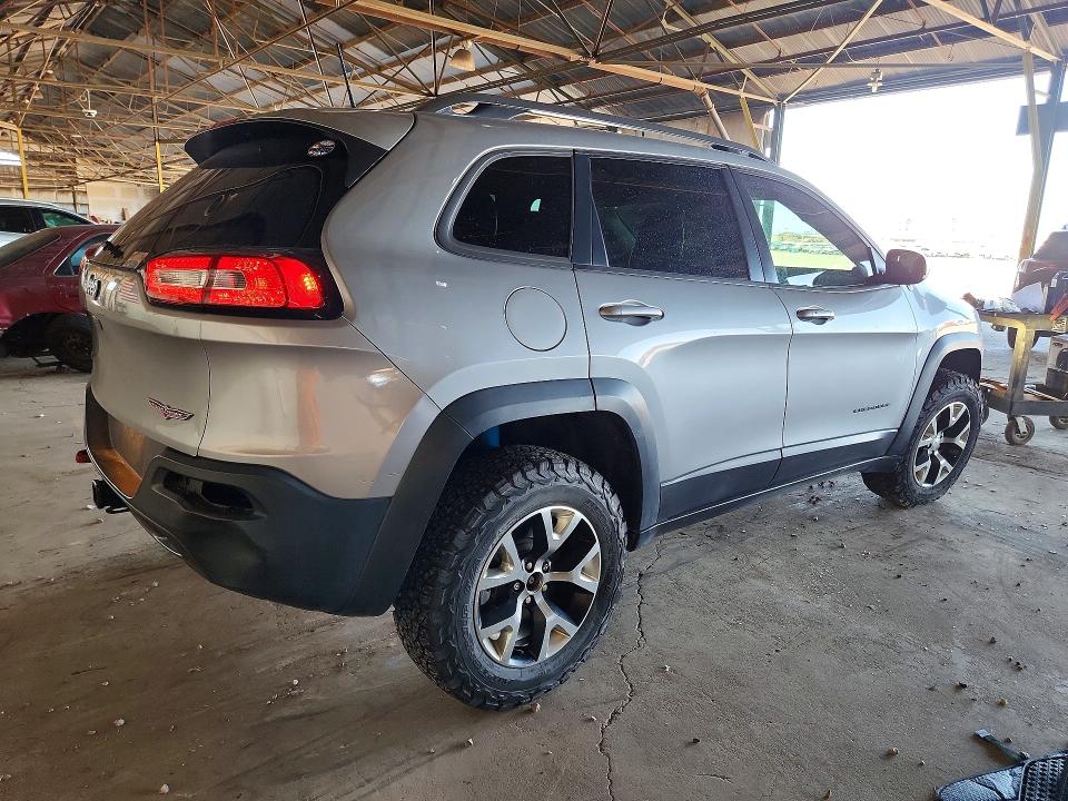 2017 Jeep Cherokee VIN 1C4PJMBS9HW665182 COPART salvage auction — UNDERCARRIAGE, Mt - Certificate Of Title, sold $2,900 on 2026-07-20 (photo 3)
