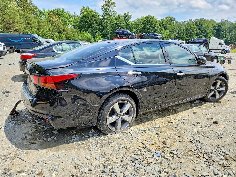 2019 Nissan Altima VIN 1N4BL4EW3KC192395 COPART salvage auction — SIDE, Md - Cert Of Salvage > 75% Damage, sold $2,250 on 2026-07-02 (photo 3)