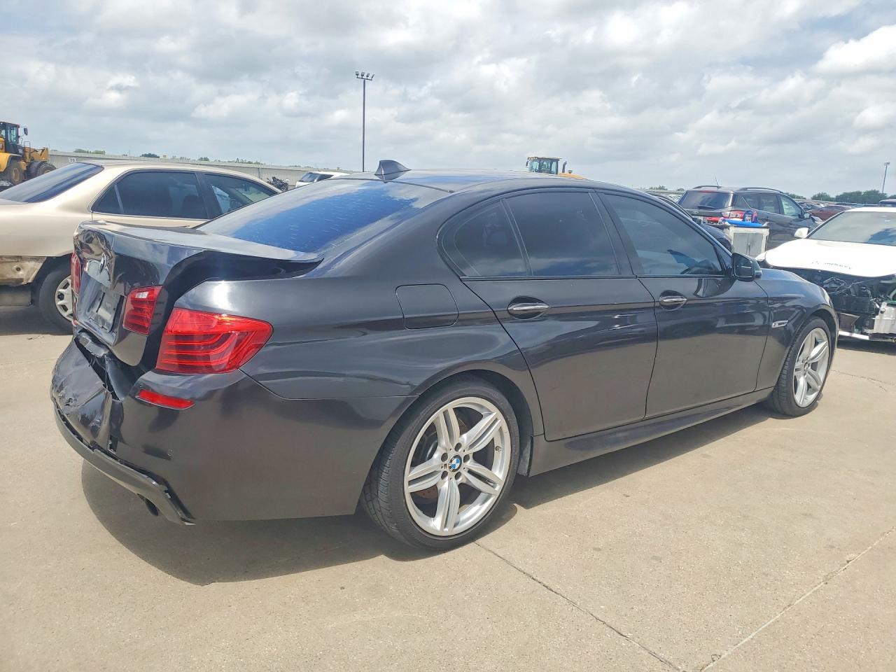 2014 BMW 5 Series VIN WBA5B3C58ED535230 COPART salvage auction — Rear End, TX - SALVAGE VEHICLE TITLE, sold $4,600 on 2026-06-25 (photo 3)