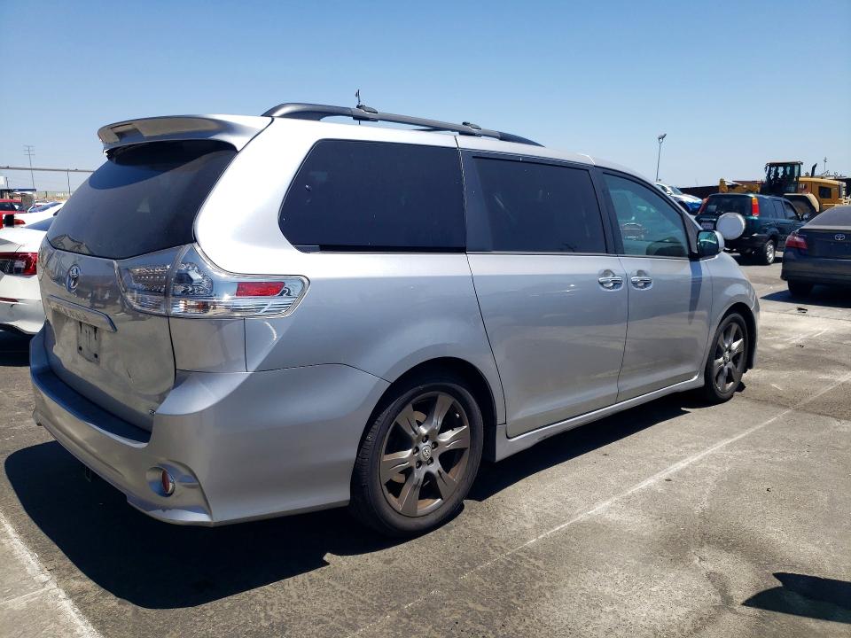 2017 Toyota Sienna VIN 5TDXZ3DC5HS840598 COPART salvage auction — NORMAL WEAR, Fl - Dis/Dlr/Exp Only Clean Title (P), sold $5,600 on 2026-07-22 (photo 3)