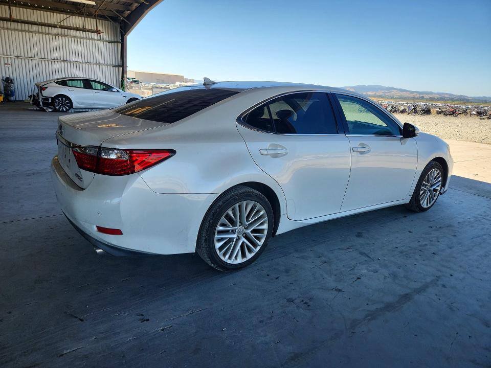2013 Lexus VIN JTHBK1GG5D2043589 COPART salvage auction — FRONT END, Ca - Salvage Certificate, sold $3,500 on 2026-07-16 (photo 3)
