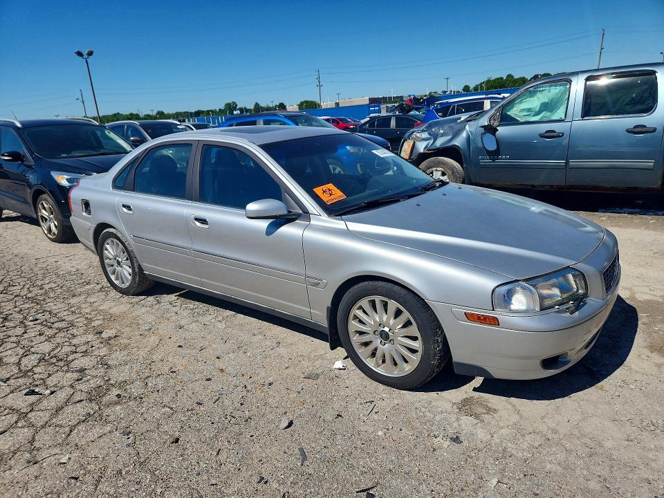 2004 Volvo S80 VIN YV1TS92D341337638 COPART salvage auction — WATER/FLOOD, In - Cert Of Title-Salvage Flood, sold $200 on 2026-07-28 (photo 4)