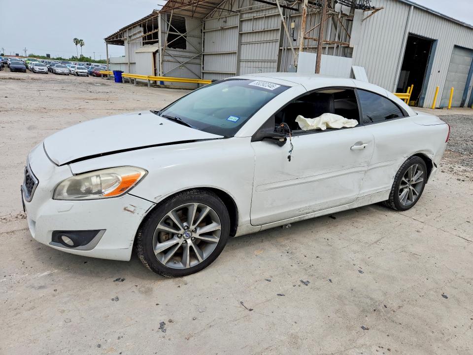 2013 Volvo C70 VIN YV1672MC5DJ137063 COPART salvage auction — SIDE, TX - SALVAGE VEHICLE TITLE (P), sold $200 on 2026-08-18 (photo 1)