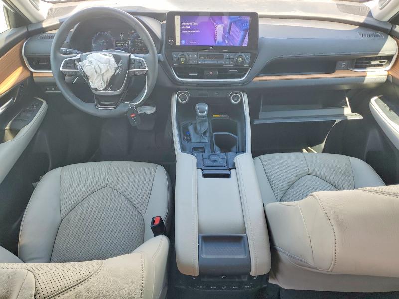 2024 Toyota Highlander VIN 5TDAAAB50RS069250 COPART salvage auction — ROOF, Ca - Salvage Certificate, sold $24,600 on 2026-07-09 (photo 8)
