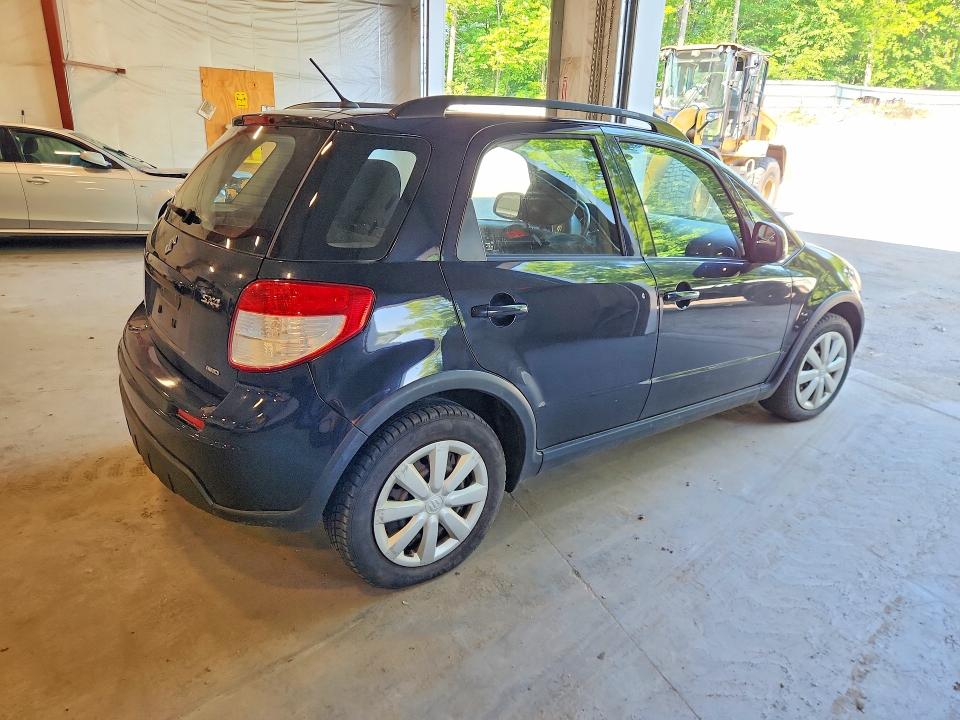 2011 Suzuki Sx4 VIN JS2YB5A38B6304170 COPART salvage auction — MINOR DENT/SCRATCHES, Vt - Certificate Of Title, sold $450 on 2026-07-06 (photo 3)