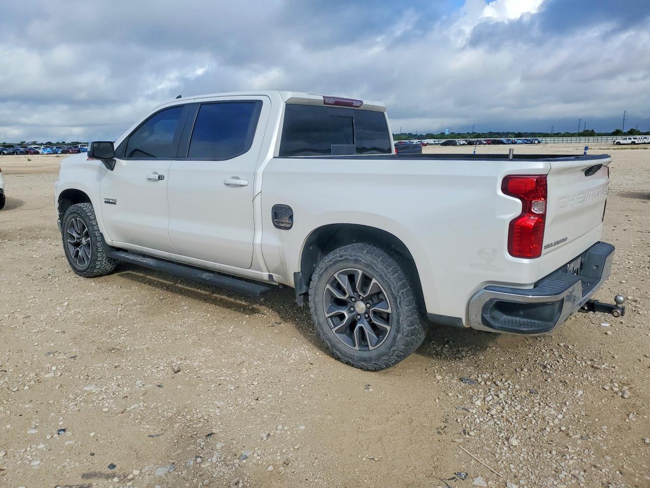 2020 Chevrolet Silverado 1500 VIN 3GCUYDET0LG272004 COPART salvage auction — Minor Dent/Scratches, TX - CERTIFICATE OF TITLE, sold $7,900 on 2026-07-09 (photo 2)