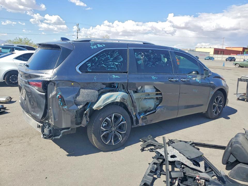 2025 Toyota Sienna VIN 5TDESKFC9SS206110 COPART salvage auction — REAR END, Nm - Cert Of Title-Salvage, sold $9,200 on 2026-07-24 (photo 3)