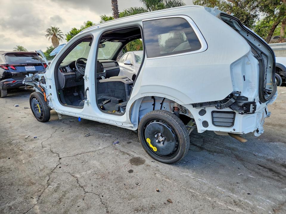 2025 Volvo Xc90 VIN YV4H60PB8S1392115 COPART salvage auction — STRIPPED, CA - SALVAGE CERTIFICATE, sold $6,100 on 2026-07-28 (photo 2)