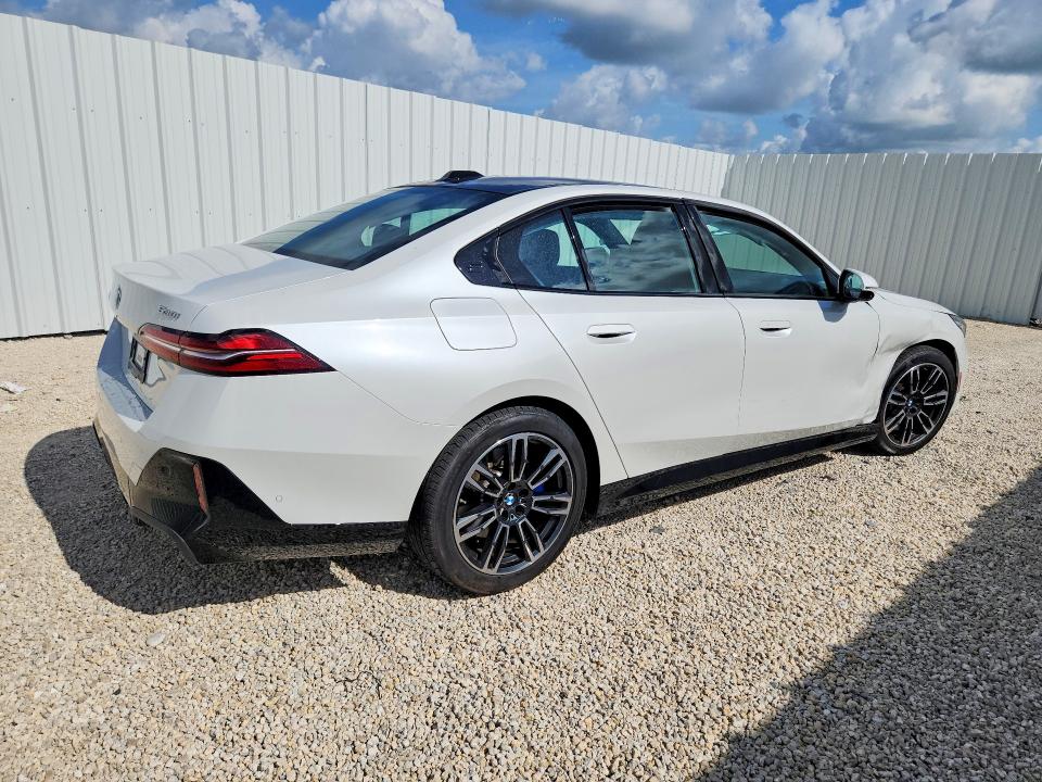 2026 BMW 5 series VIN WBA53FJ09TCW44563 COPART salvage auction — SIDE, FL - CERTIFICATE OF TITLE, sold $39,750 on 2026-07-13 (photo 3)