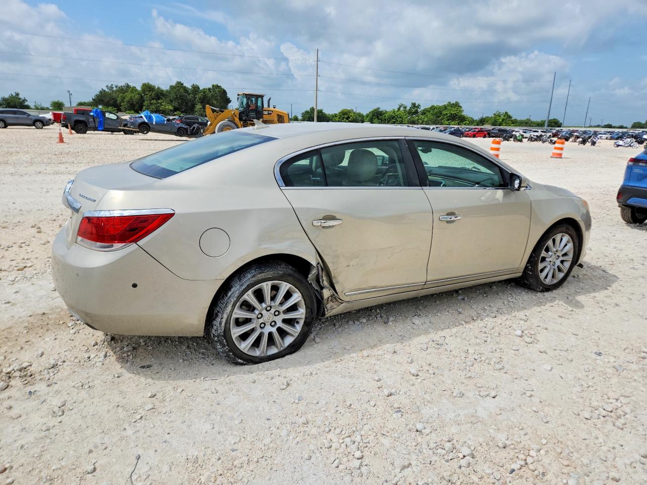 2013 Buick LaCrosse VIN 1G4GF5E38DF164267 COPART salvage auction — Side, TX - SALVAGE VEHICLE TITLE, sold $275 on 2026-07-09 (photo 3)