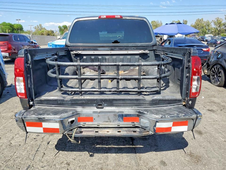 2006 Nissan Frontier VIN 1N6AD07U86C411751 COPART salvage auction — MINOR DENT/SCRATCHES, Az - Dis/Dlr/Exp Only Clean Title, sold $1,000 on 2026-07-02 (photo 6)