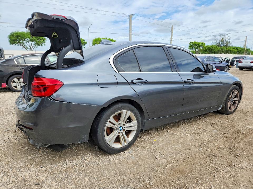 2018 BMW 3er VIN WBA8B9G53JNU58071 COPART salvage auction — REAR END, Fl - Cert Of Title Slvg Rebuildable, sold $5,900 on 2026-07-08 (photo 3)