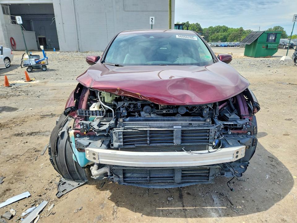 2017 Honda Cr-v VIN 7FARW1H84HE007489 COPART salvage auction — FRONT END, VA - CERT OF TITLE - SALVAGE, sold $5,900 on 2026-07-29 (photo 5)