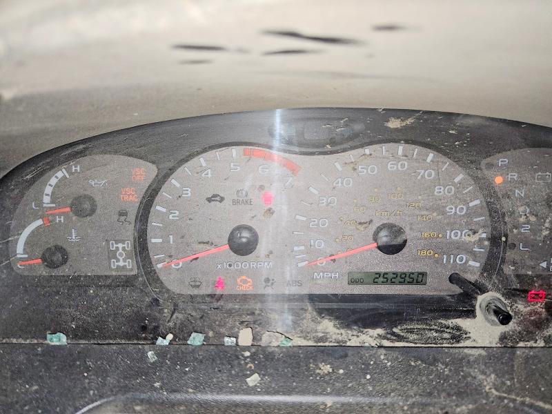 2002 Toyota Sequoia VIN 5TDBT48AX2S079956 COPART salvage auction — ROLLOVER, AK - BILL OF SALE- SALVAGE, sold $25 on 2026-07-28 (photo 9)