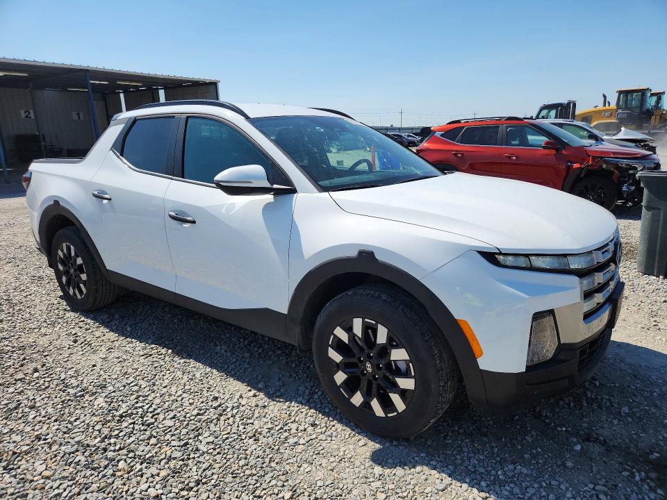 2025 Hyundai Santa cruz VIN 5NTJBDDE6SH135647 COPART salvage auction — HAIL, Co - Certificate Of Title, sold $13,700 on 2026-07-23 (photo 4)