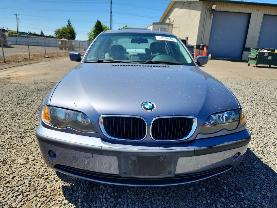 2002 BMW 3er VIN WBAEU33442PF71866 COPART salvage auction — SIDE, OR - SALVAGE TITLE CERTIFICATE, sold $575 on 2026-07-07 (photo 5)