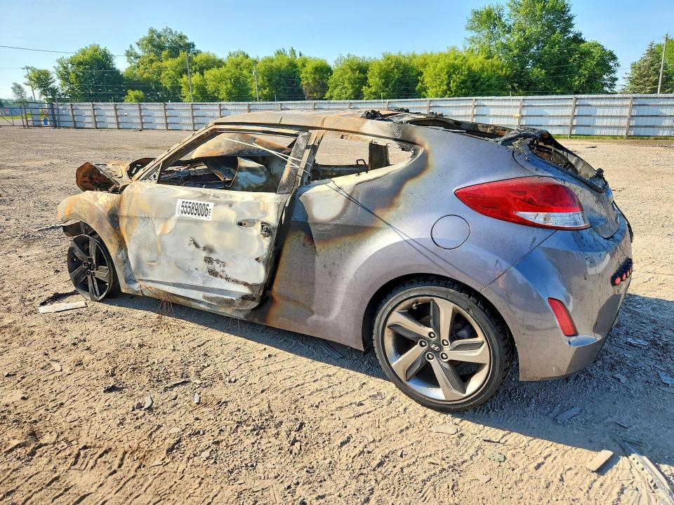 2016 Hyundai Veloster VIN KMHTC6AD4GU303242 COPART salvage auction — BURN, MI - DEALER ONLY-REBUILT SALVAGE, sold $175 on 2026-07-22 (photo 2)