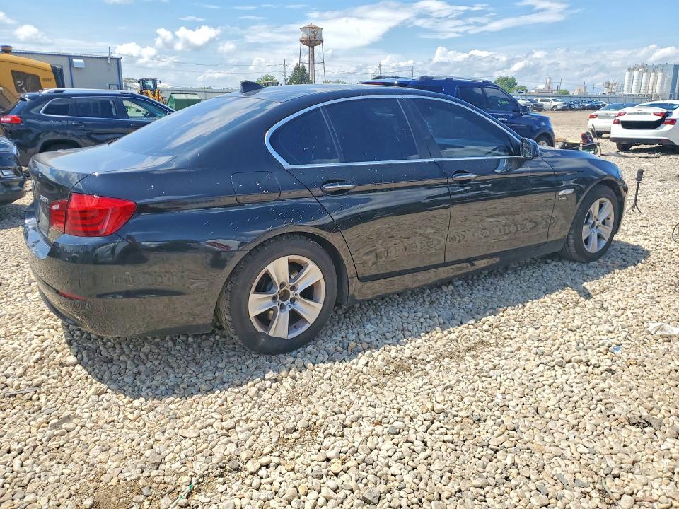 2012 BMW 5er VIN WBAXH5C57CC595229 COPART salvage auction — SIDE, IL - SALVAGE CERTIFICATE, sold $1,700 on 2026-07-10 (photo 3)