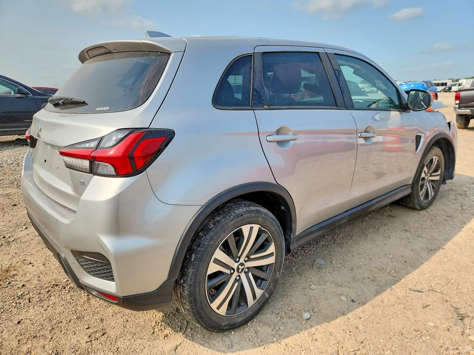 2024 Mitsubishi VIN JA4ARUAU1RU006781 COPART salvage auction — FRONT END, La - Certificate Of Title, sold $3,850 on 2026-07-09 (photo 3)