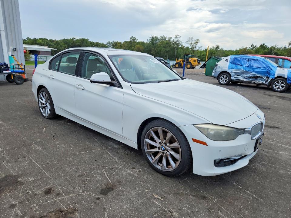 2012 BMW 3er VIN WBA3A5C59CF341457 COPART salvage auction — MECHANICAL, Fl - Certificate Of Title, sold $275 on 2026-07-04 (photo 4)