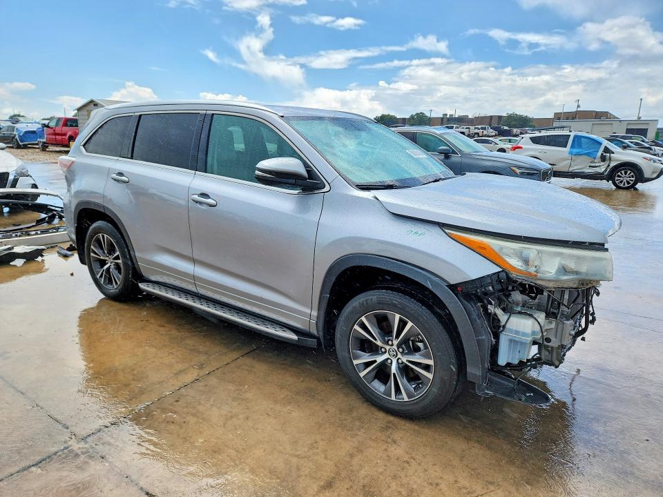 2016 Toyota Highlander VIN 5TDKKRFH5GS507035 COPART salvage auction — FRONT END, Tx - Certificate Of Title, sold $200 on 2026-07-30 (photo 4)