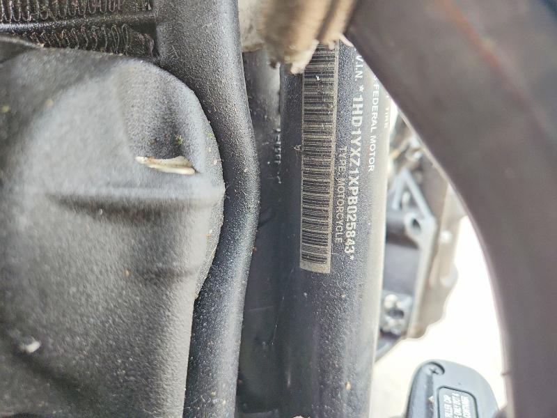 2023 Harley-davidson Low rider VIN 1HD1YXZ1XPB025843 COPART salvage auction — ROLLOVER, Co - Public - Salvage Title, sold $1,100 on 2026-07-20 (photo 9)
