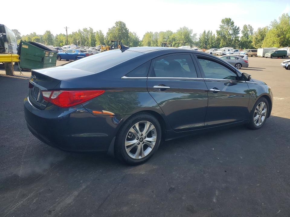 2013 Hyundai VIN 5NPEC4AC6DH527417 COPART salvage auction — SIDE, Or - Salvage Title Certificate, sold $125 on 2026-07-29 (photo 3)