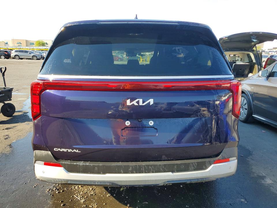 2026 Kia Carnival VIN KNDNB5K33T6587204 COPART salvage auction — FRONT END, TX - SALVAGE VEHICLE TITLE, sold $6,100 on 2026-07-22 (photo 6)