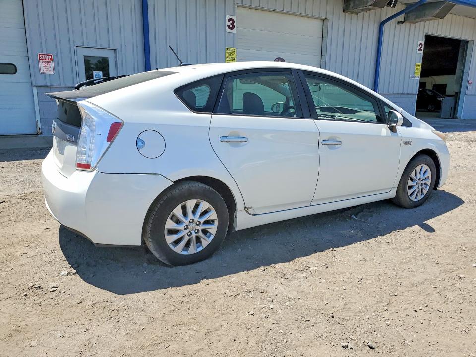 2013 Toyota Prius plug-in VIN JTDKN3DP2D3048218 COPART salvage auction — REAR END, VA - CERTIFICATE OF TITLE, sold $4,100 on 2026-07-09 (photo 3)