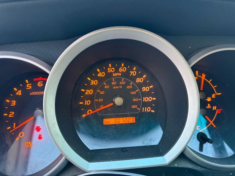 2006 Toyota 4runner VIN JTEZU14R160080584 COPART salvage auction — MINOR DENT/SCRATCHES, Ok - Certificate Of Title (P), sold $4,350 on 2026-07-07 (photo 8)