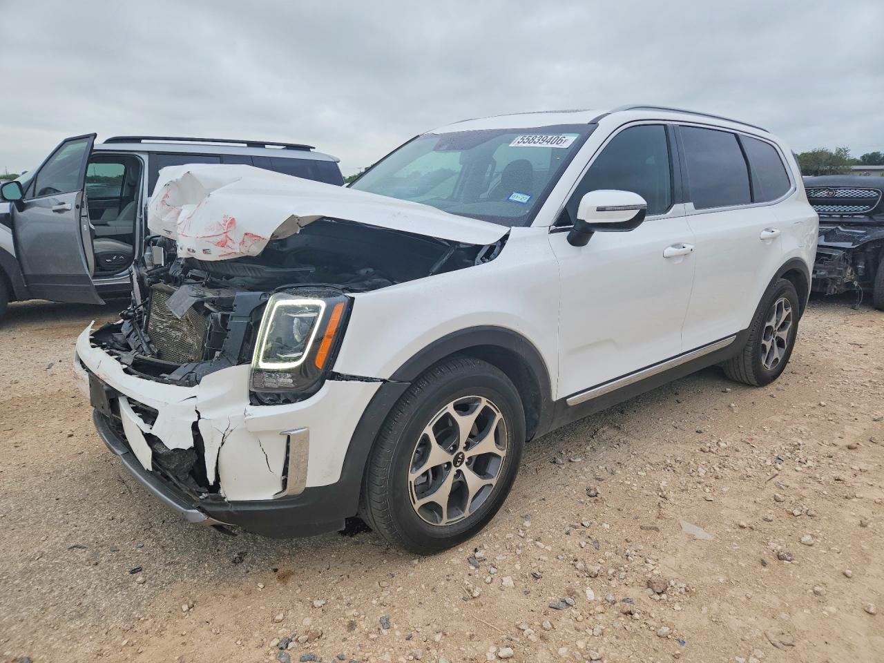 2020 Kia Telluride VIN 5XYP34HC2LG069637 COPART salvage auction — Front End, TX - SALVAGE VEHICLE TITLE, sold $6,300 on 2026-06-25 (photo 1)